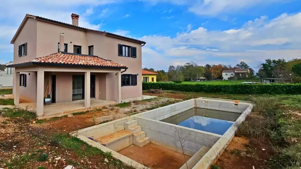 Villa 188m² in Croatia, Labin. Priced at 650000€ rent photo-1