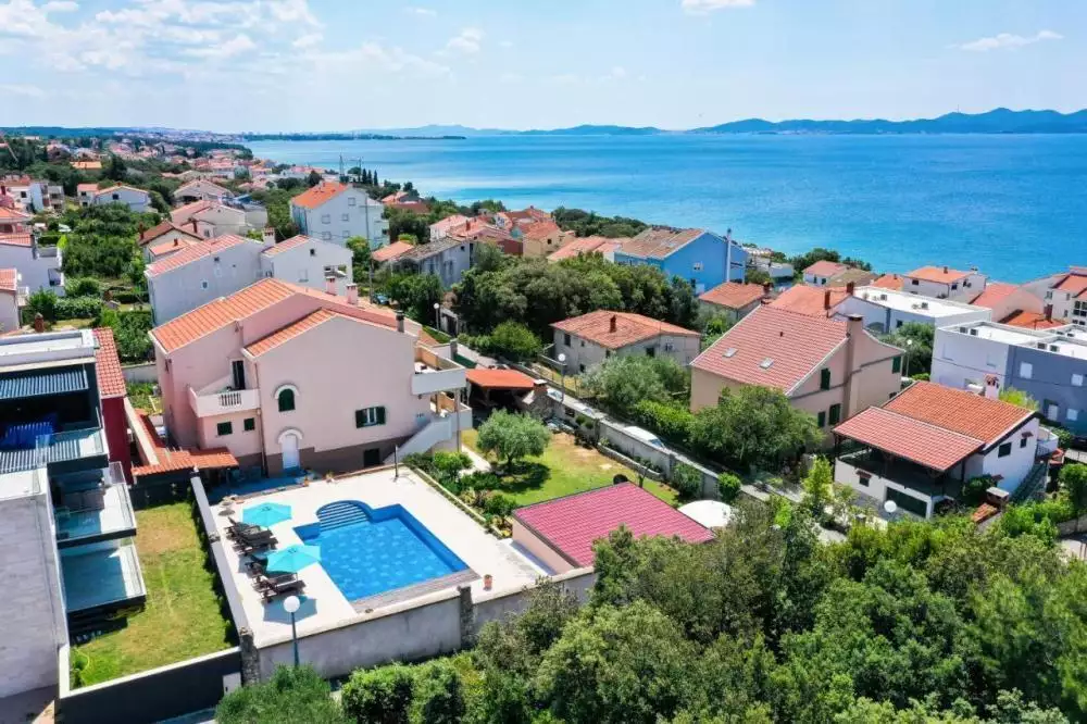 Hotels 600m² in Croatia, Kozino. Priced at 2800000€ rent photo-1
