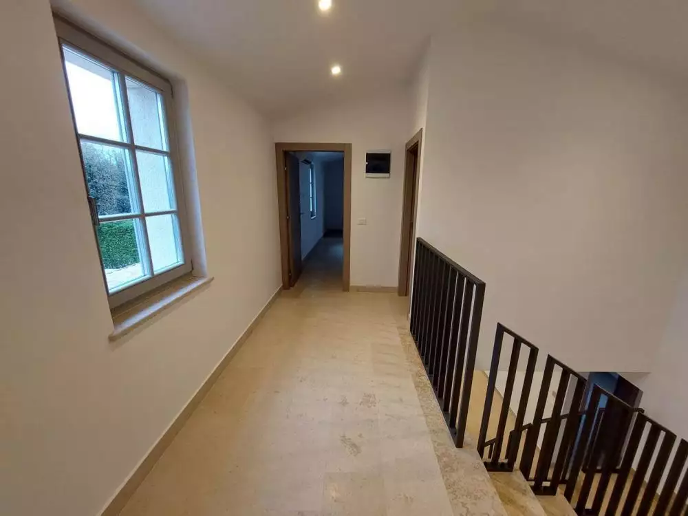 Villa 198m² in Croatia, Barban. Priced at 650000€ rent photo-16