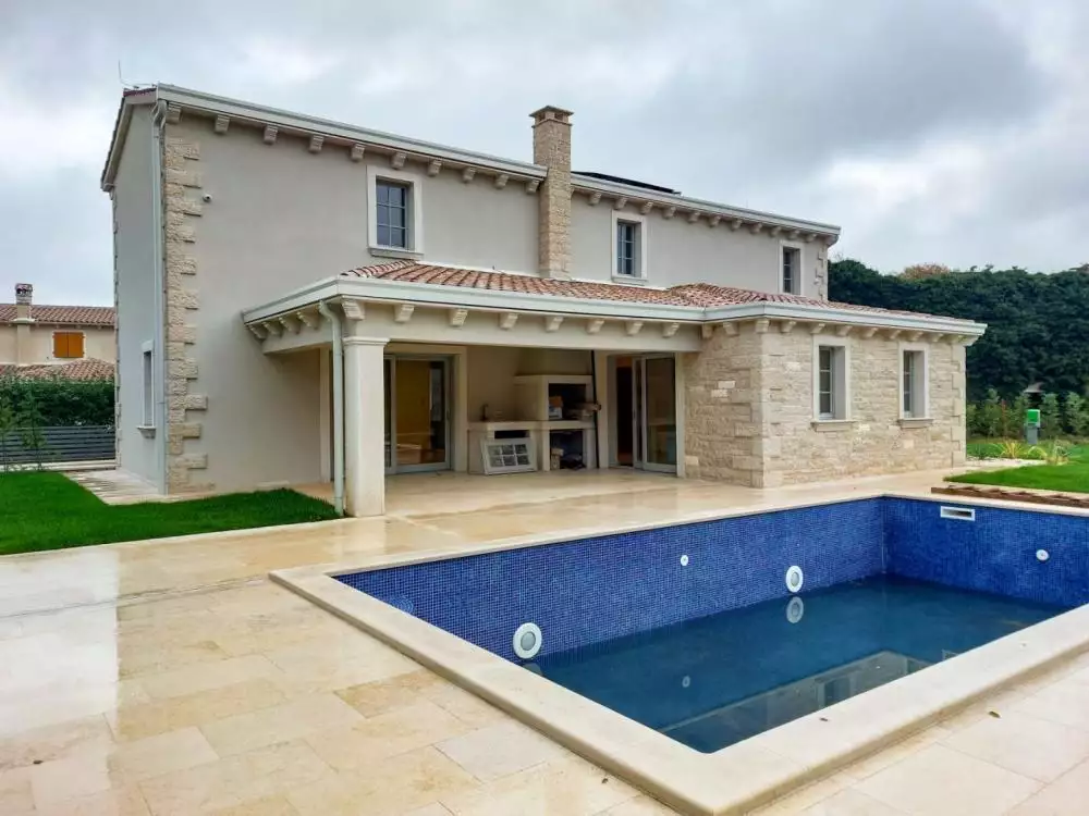 Villa 198m² in Croatia, Barban. Priced at 650000€ rent photo-25