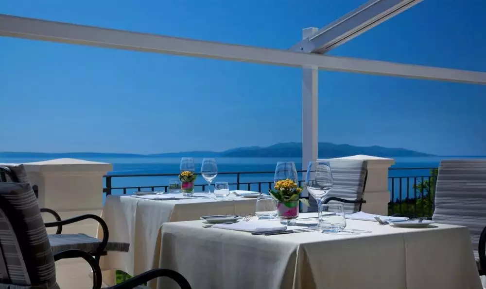 Hotels 1250m² in Croatia, Trogir. Priced at 3000000€ rent photo-1