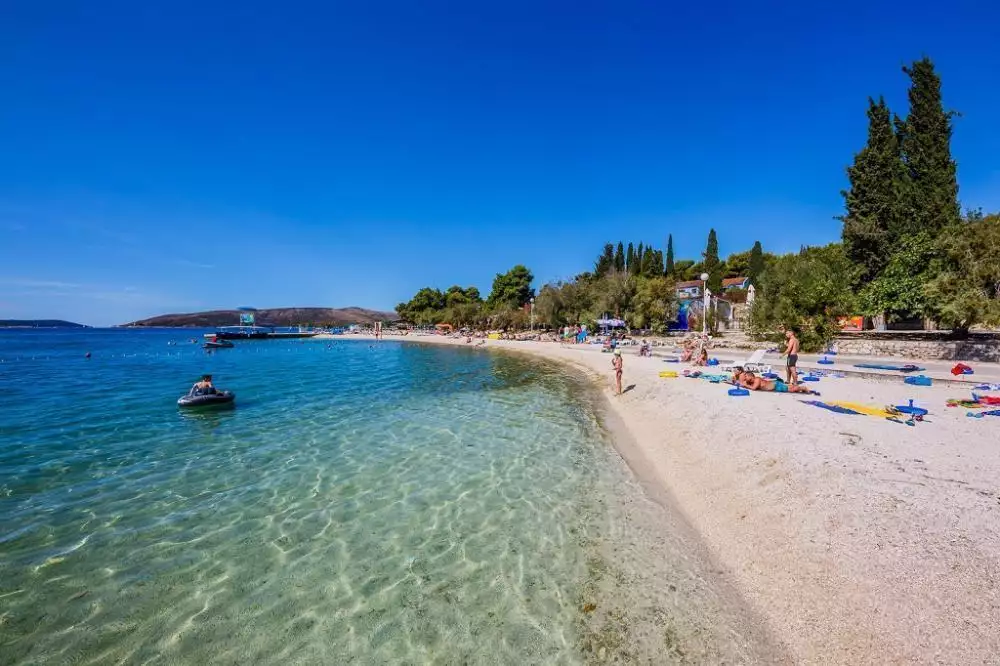 Hotels 1250m² in Croatia, Trogir. Priced at 3000000€ rent photo-6