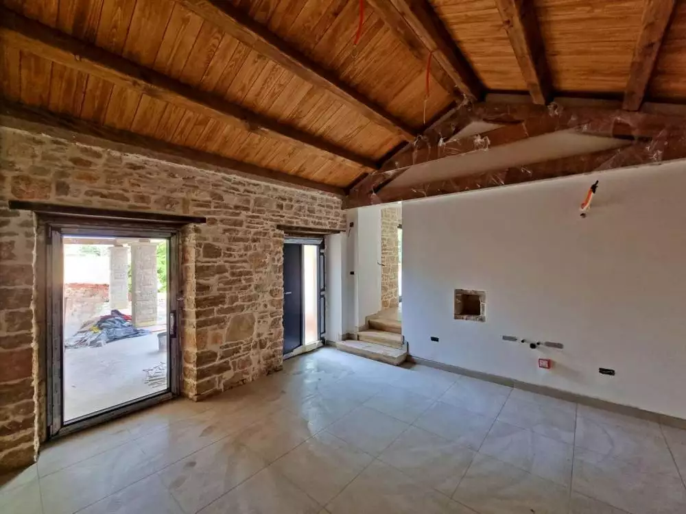 Villa 200m² in Croatia, Barban. Priced at 650000€ rent photo-5