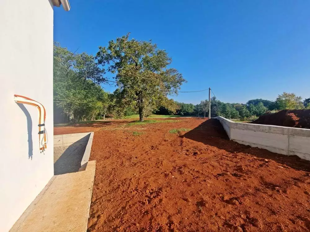 Villa 200m² in Croatia, Barban. Priced at 650000€ rent photo-11