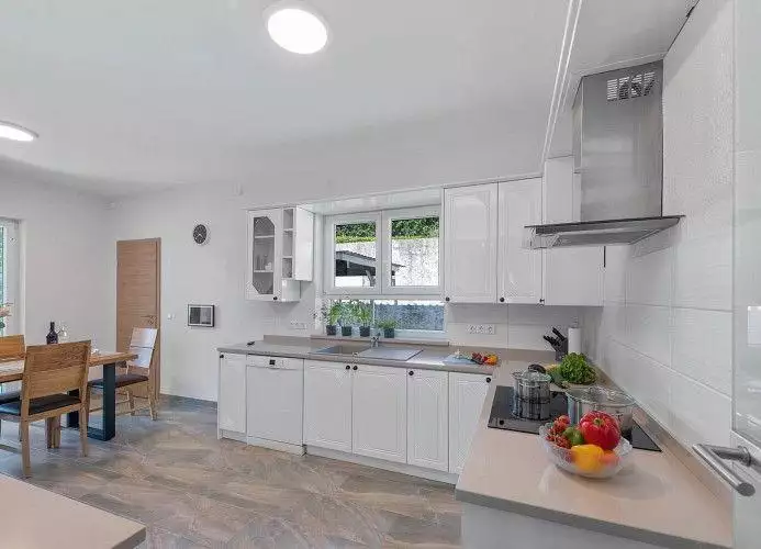Villa 300m² in Croatia, Labin. Priced at 980000€ rent photo-16