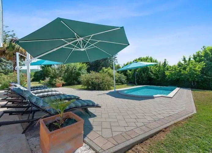 Villa 300m² in Croatia, Labin. Priced at 980000€ rent photo-20