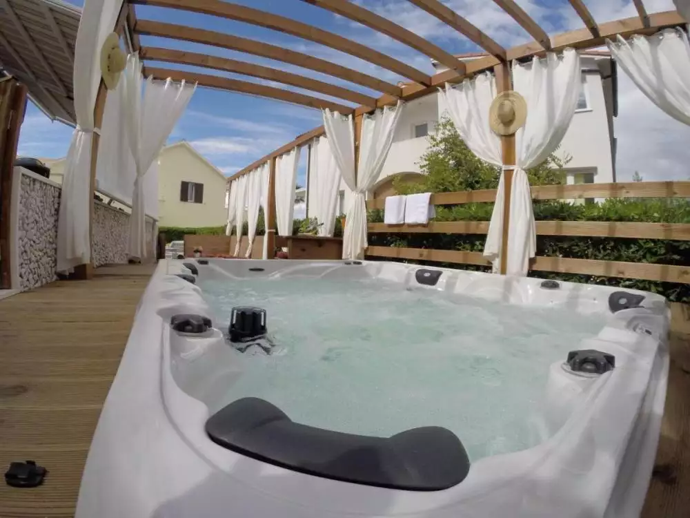 Hotels 253m² in Croatia, Ciovo. Priced at 780000€ rent photo-19
