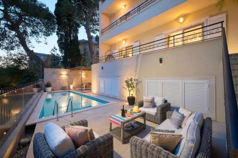 Villa 400m² in Croatia, Split. Priced at 3000000€ rent photo-1