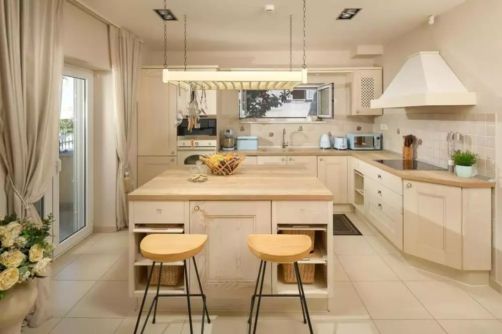Villa 400m² in Croatia, Split. Priced at 3000000€ rent photo-13