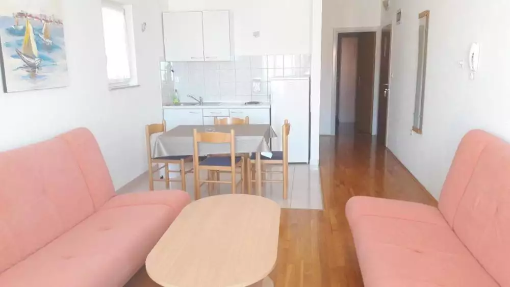 Hotels 411m² in Croatia, Makarska. Priced at 1150000€ rent photo-12