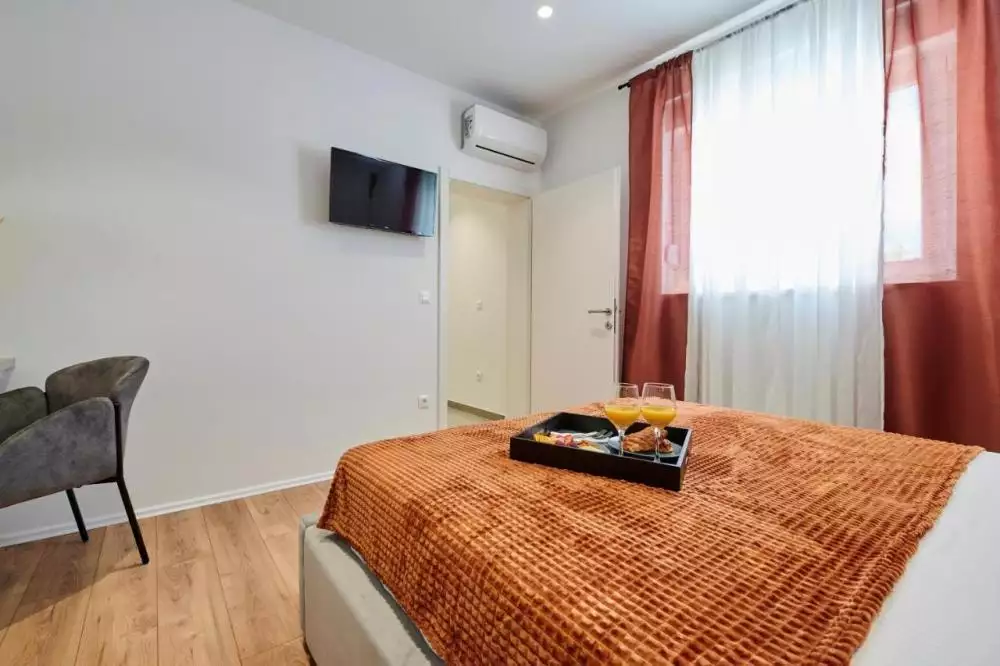 Villa 200m² in Croatia, Kastela. Priced at 800000€ rent photo-14