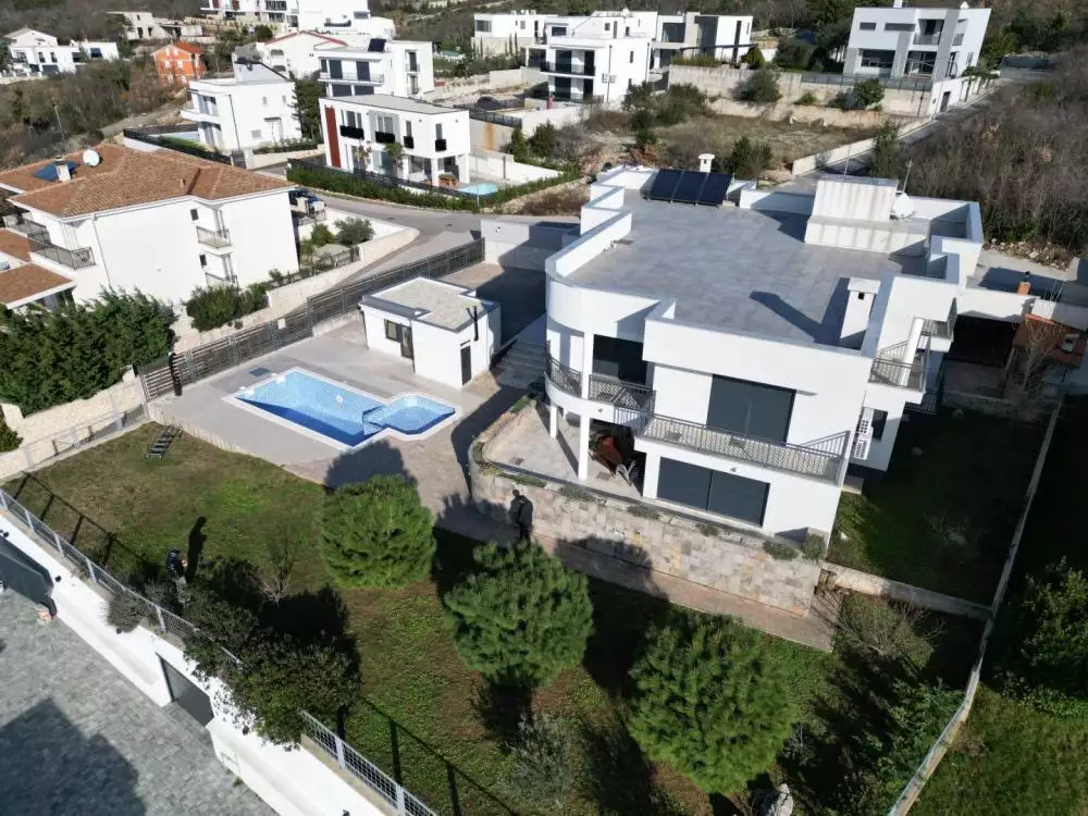 Villa 390m² in Croatia, Crikvenica. Priced at 1650000€ rent photo-4