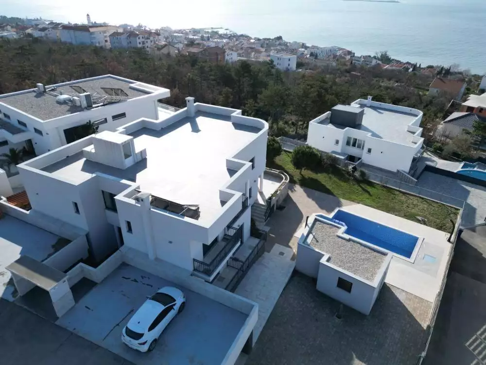 Villa 390m² in Croatia, Crikvenica. Priced at 1650000€ rent photo-9