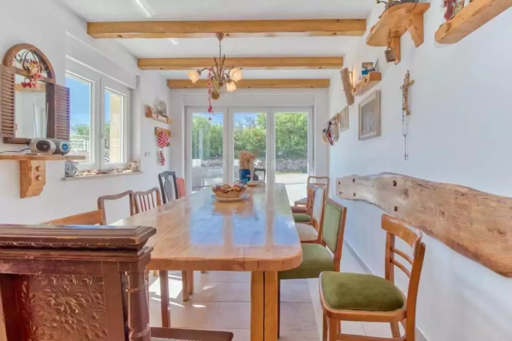 Villa 260m² in Croatia, Omisalj. Priced at 850000€ rent photo-13