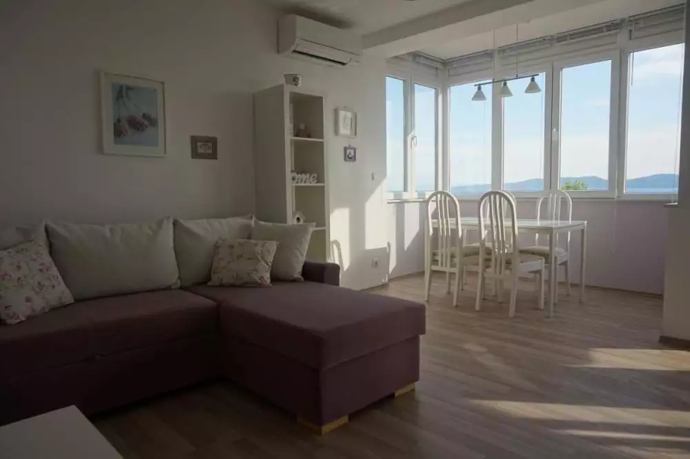 Hotels 429m² in Croatia, Pisak. Priced at 680000€ rent photo-10