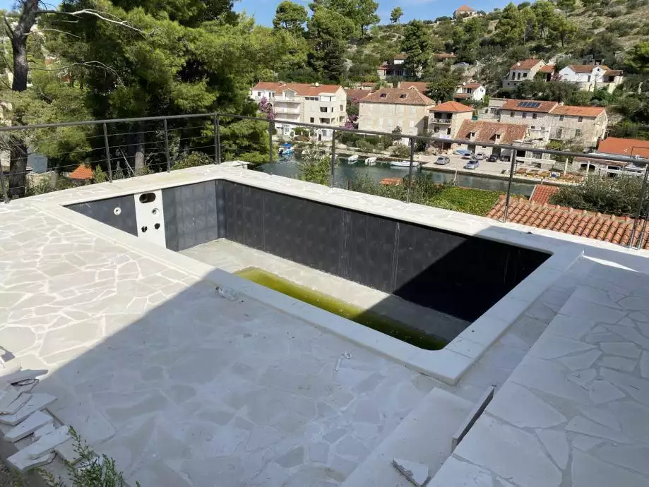 Villa 150m² in Croatia, Bobovisce. Priced at 700000€ rent photo-11