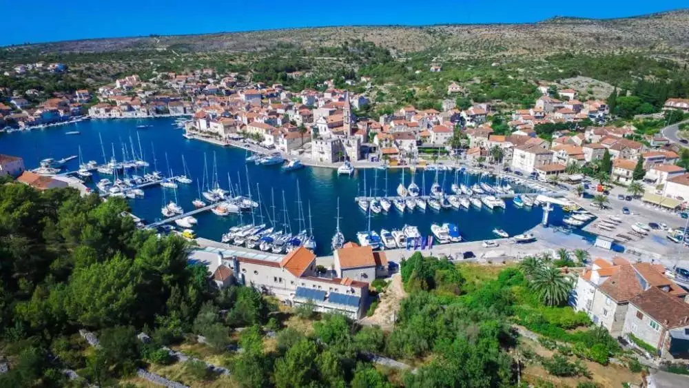 Villa 150m² in Croatia, Bobovisce. Priced at 700000€ rent photo-24