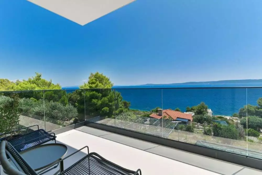 Villa 204m² in Croatia, Ciovo. Priced at 1250000€ rent photo-2