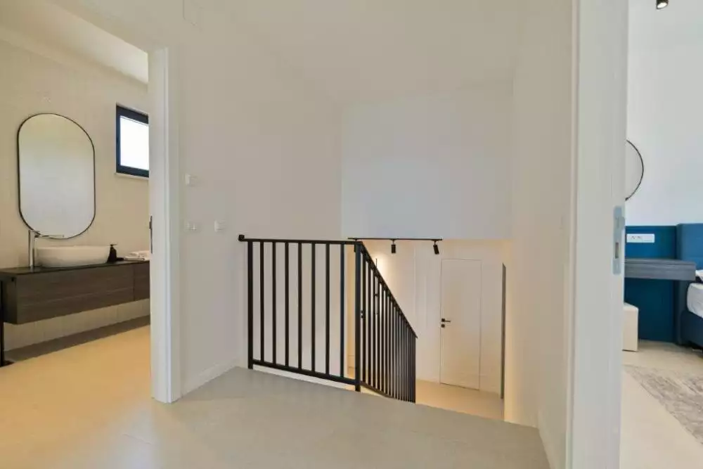 Villa 204m² in Croatia, Ciovo. Priced at 1250000€ rent photo-15
