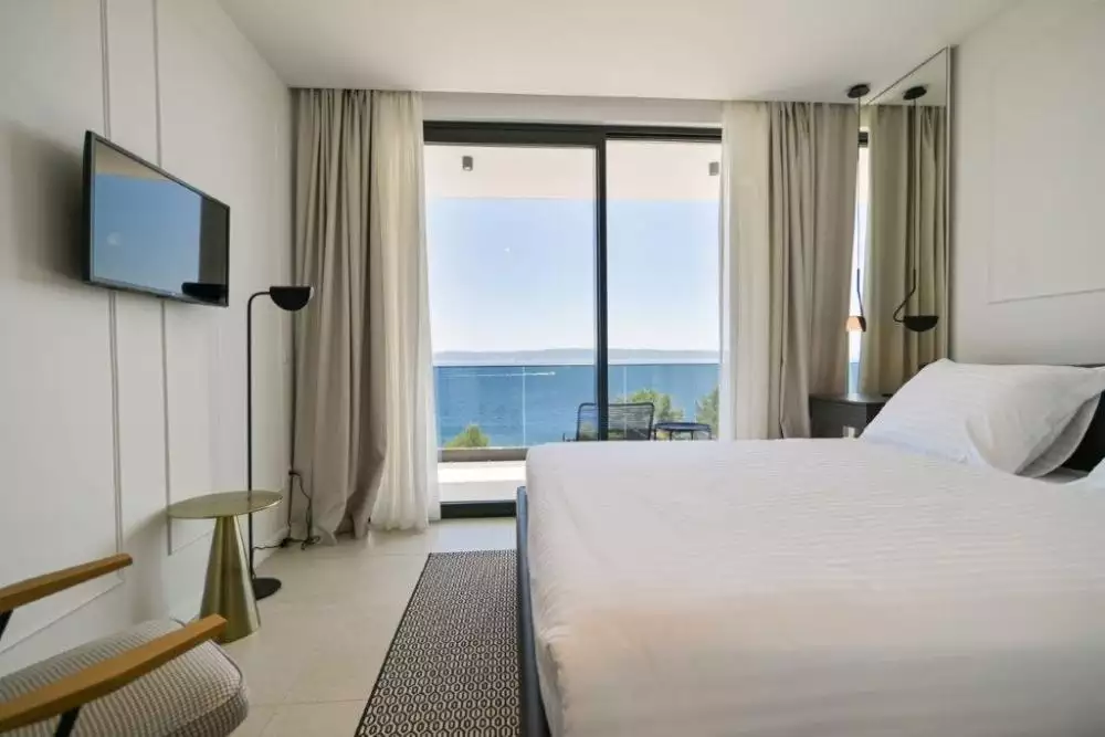 Villa 204m² in Croatia, Ciovo. Priced at 1250000€ rent photo-18