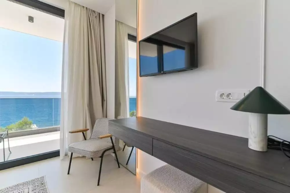 Villa 204m² in Croatia, Ciovo. Priced at 1250000€ rent photo-22