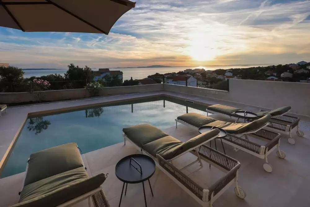 Villa 576m² in Croatia, Novalja. Priced at 1500000€ rent photo-7
