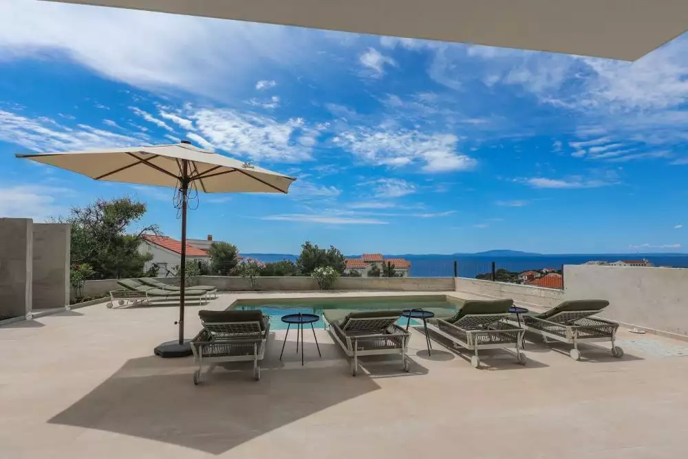 Villa 576m² in Croatia, Novalja. Priced at 1500000€ rent photo-9