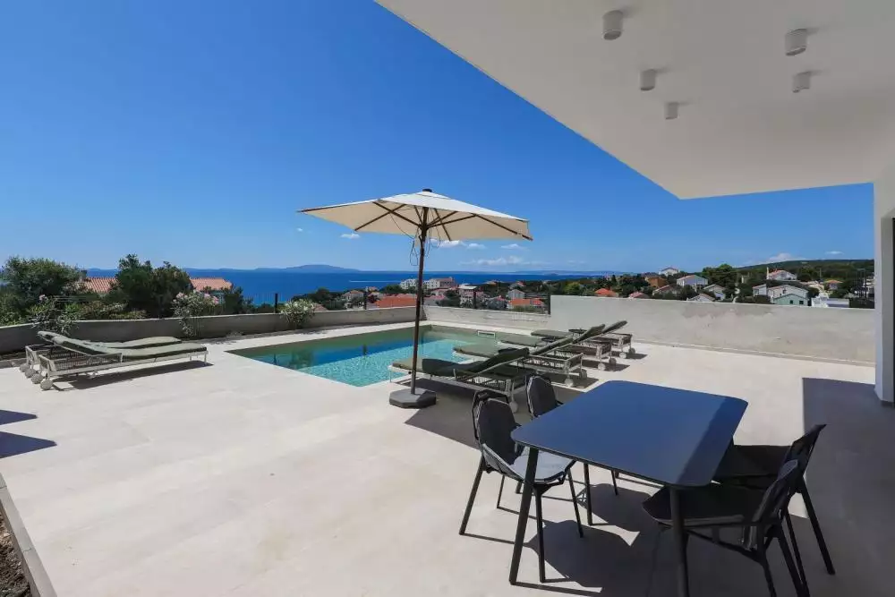 Villa 576m² in Croatia, Novalja. Priced at 1500000€ rent photo-10