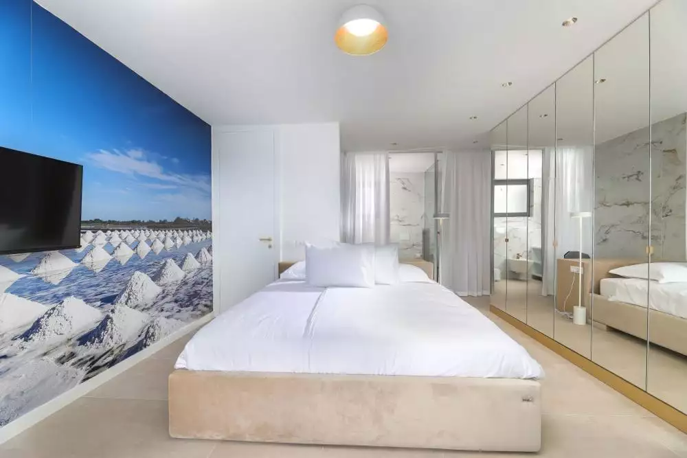 Villa 576m² in Croatia, Novalja. Priced at 1500000€ rent photo-19