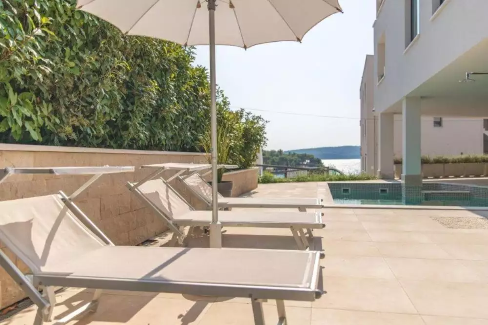Villa 363m² in Croatia, Ciovo. Priced at 2000000€ rent photo-5