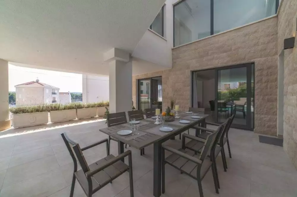 Villa 363m² in Croatia, Ciovo. Priced at 2000000€ rent photo-13