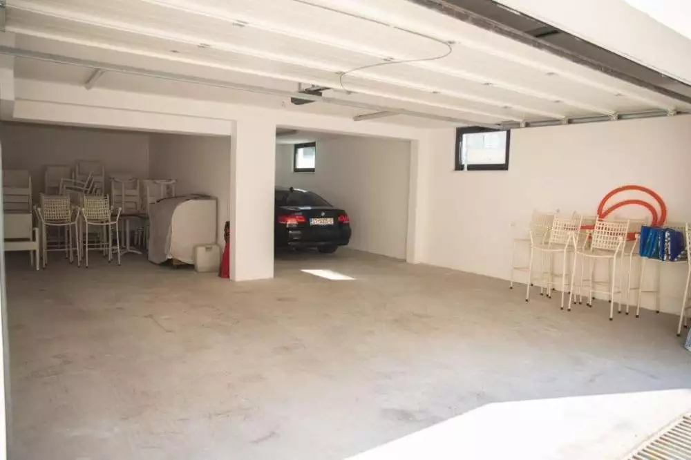 Villa 363m² in Croatia, Ciovo. Priced at 2000000€ rent photo-16