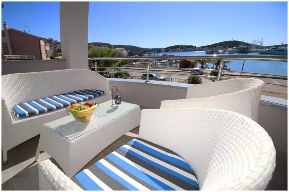 Hotels 310m² in Croatia, Rogoznica. Priced at 1300000€ rent photo-1