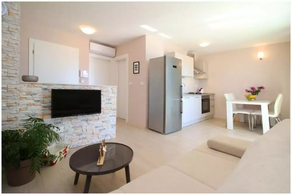 Hotels 310m² in Croatia, Rogoznica. Priced at 1300000€ rent photo-11