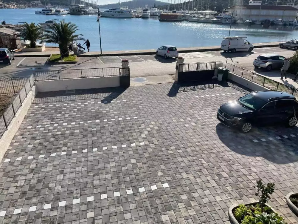 Hotels 310m² in Croatia, Rogoznica. Priced at 1300000€ rent photo-18
