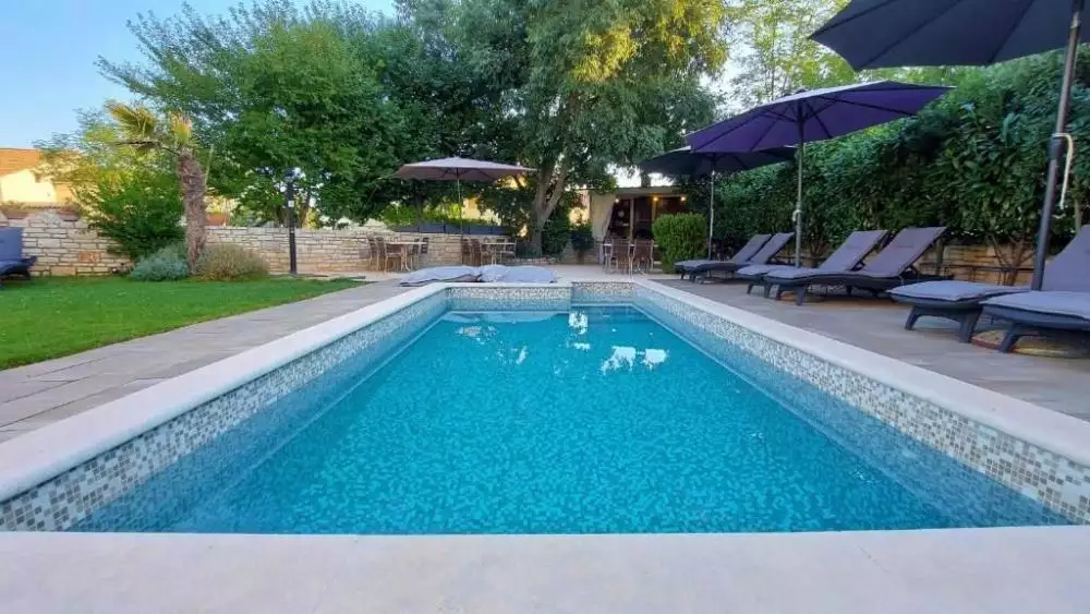 Hotels 340m² in Croatia, Bale. Priced at 939000€ rent photo-1