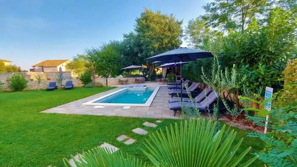 Hotels 340m² in Croatia, Bale. Priced at 939000€ rent photo-2