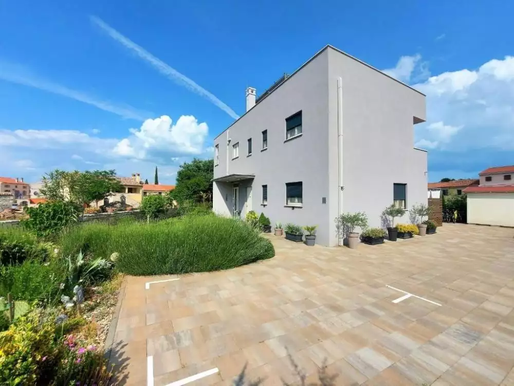 Hotels 340m² in Croatia, Bale. Priced at 939000€ rent photo-5