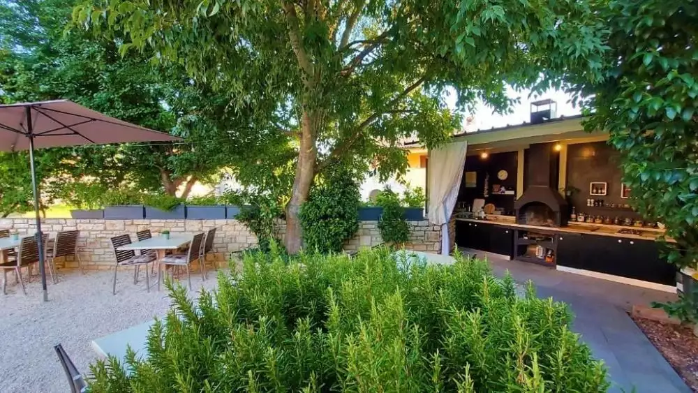Hotels 340m² in Croatia, Bale. Priced at 939000€ rent photo-10