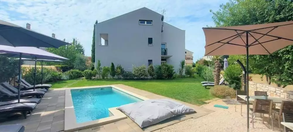 Hotels 340m² in Croatia, Bale. Priced at 939000€ rent photo-25