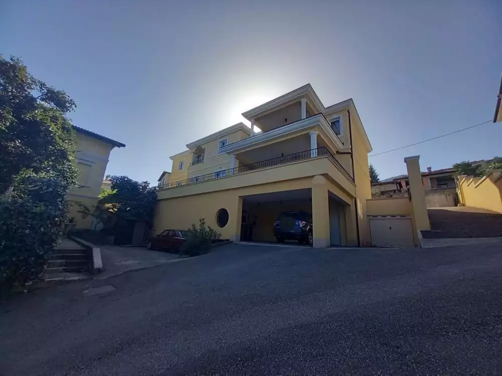 Villa 625m² in Croatia, Lovran. Priced at 2500000€ rent photo-6