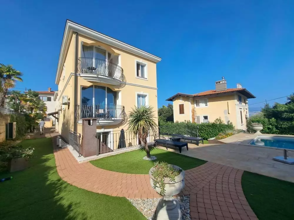 Villa 625m² in Croatia, Lovran. Priced at 2500000€ rent photo-25