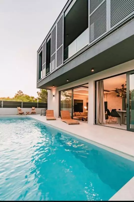 Villa 200m² in Croatia, Srima. Priced at 950000€ rent photo-7
