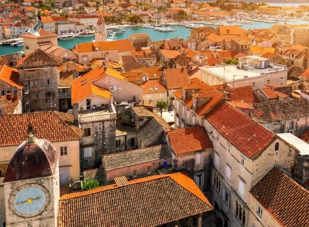 Hotels 300m² in Croatia, Ciovo. Priced at 650000€ rent photo-2