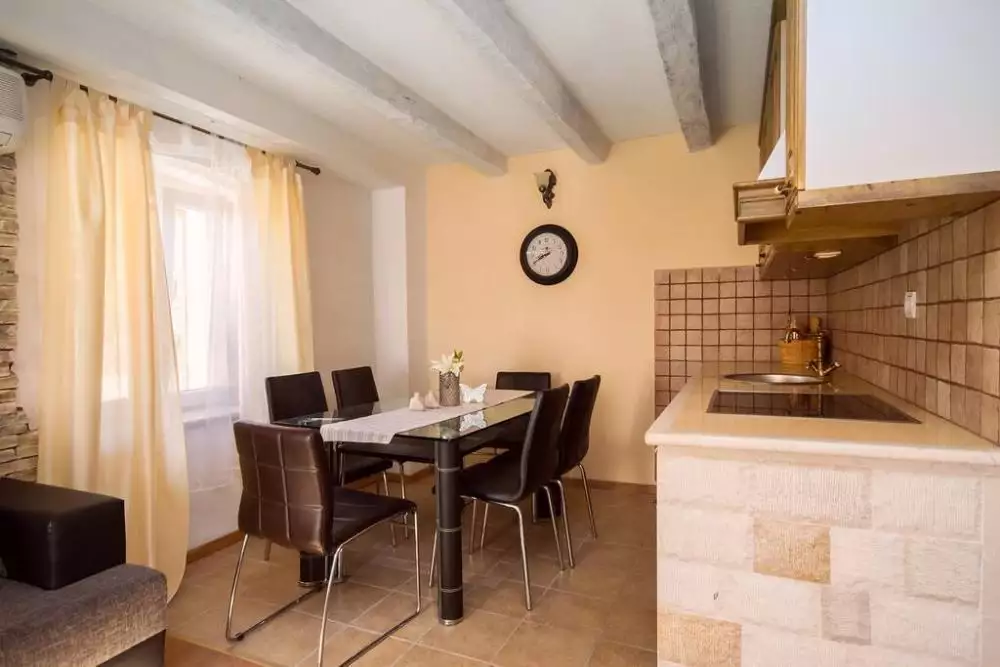 Villa 900m² in Croatia, Jesenice. Priced at 1570000€ rent photo-12