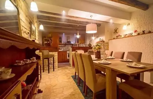 Villa 900m² in Croatia, Jesenice. Priced at 1570000€ rent photo-16