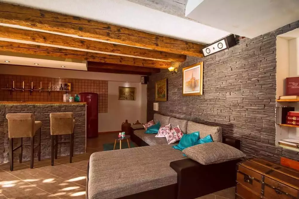 Villa 900m² in Croatia, Jesenice. Priced at 1570000€ rent photo-17