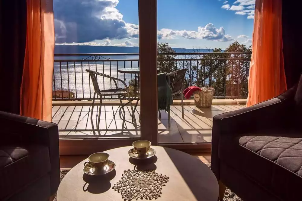 Villa 900m² in Croatia, Jesenice. Priced at 1570000€ rent photo-18