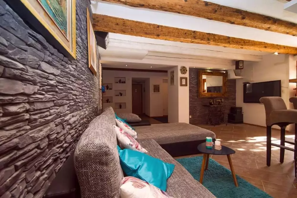 Villa 900m² in Croatia, Jesenice. Priced at 1570000€ rent photo-20