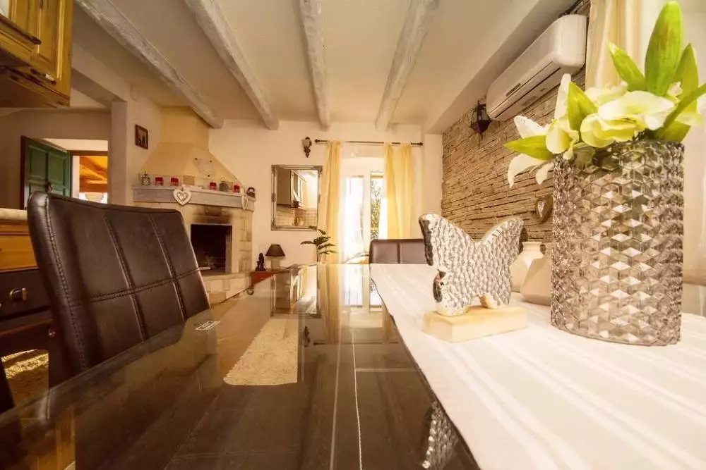 Villa 900m² in Croatia, Jesenice. Priced at 1570000€ rent photo-21